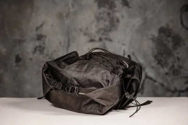 Satteltasche mit Seitentashen und Harness System - Rückansicht